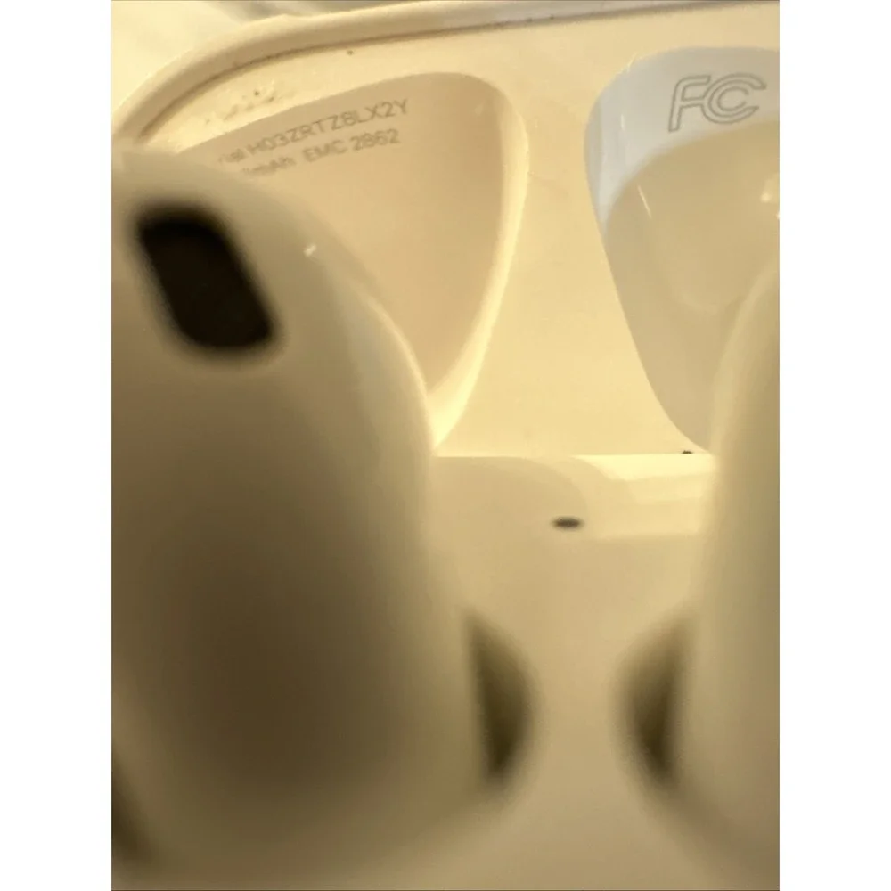 Apple AirPods 2nd Generation with Charging Case - White‎